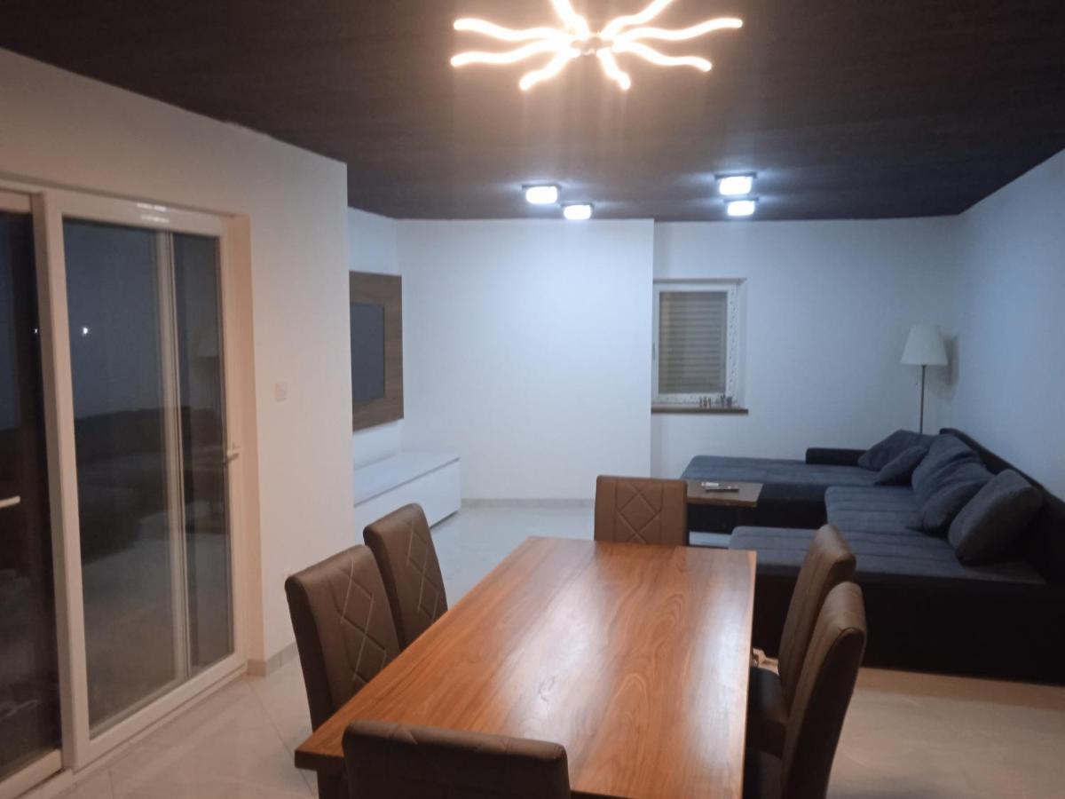Anton Apartment Povlja  Bagian luar foto