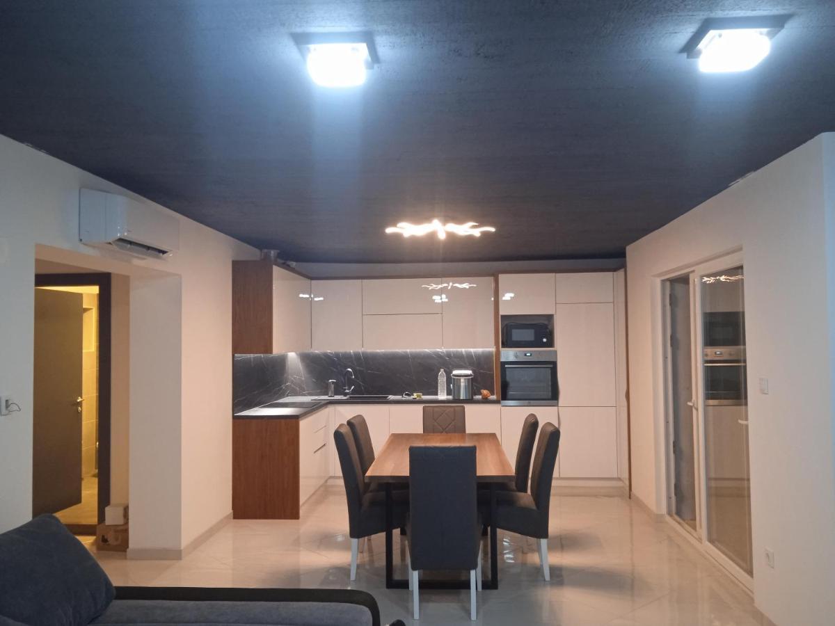 Anton Apartment Povlja  Bagian luar foto